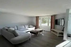 Cozy Home - Minutes to College & Hospital Guest house, Barrie