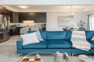 Luxury Living 5 mins from the Falls Villa, Niagara Falls