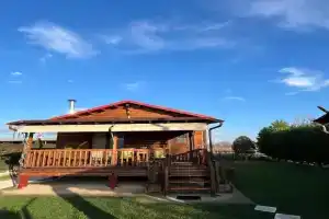 Ξύλινη Φωλιά - Wooden Nest Guest house, Trikala