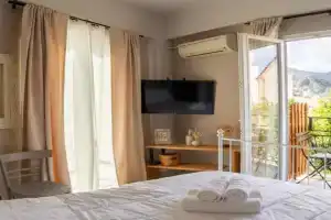 Malias essences ΙΙ-Cozy Retreat Apartments, Malia