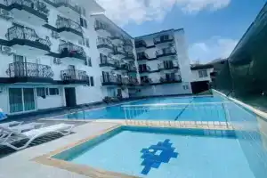Centre Pool Suite Apartments, Side