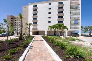 Pelican Watch #503 by Sun Palace Vacations Apartments, Fort Myers Beach