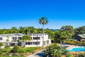 Fuller Holidays - Byron Pacific Vista - Large family home with Pool Guest house, Byron Bay