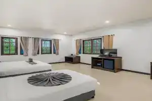 SimPly Stay Fisherman's Village, Ban Khlong Mae Nam