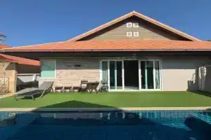 November T Pool villa 4, Pattaya