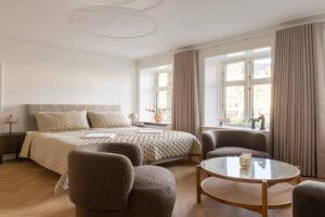 Lovely Apartment by w Bathtub and Balcony, Copenhagen