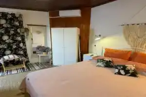 Sofia Skyros Apartments, Skiros