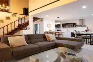 Villa Homey, Patong