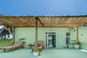 The moon living Apartments, Paje