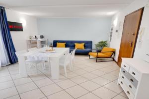 Garage coperto-FreeWifi 10min autoCentro Apartments, Udine