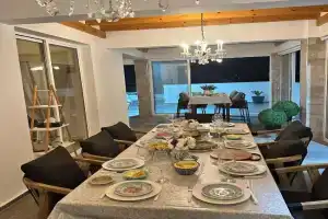 Sea View Penthouse, Oroklini