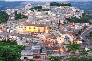 Awesome Apartment In With Wifi, Ragusa
