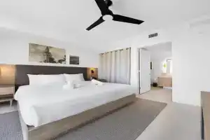 Stylish 1-BD Condo - City Views Guest house, Miami
