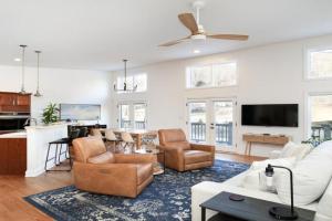 Knoxville Charm Cottage 5 miles to Market Square, Knoxville