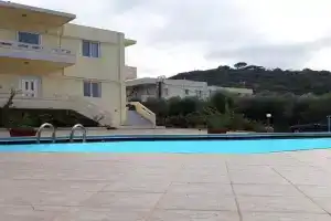 Nik Litinas Apartments with pool, Platanias