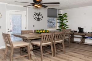 NEW! Remodeled & Upgraded Vacation Apartment, Sandusky