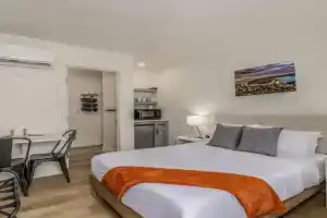 Pet Friendly Studio Next To Food Pavilion, Coeur d'Alene