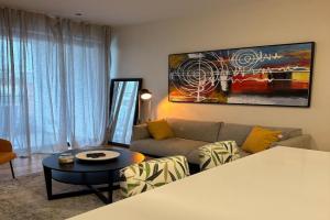 Lux Hub Spot-Νear European Uni Engomi Apartments, Nicosia