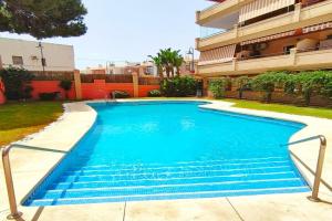 Apartamento nuevo con parking y piscina gratis, La Cala de Mijas