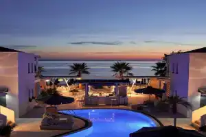 Icon Suites by the sea, Potos