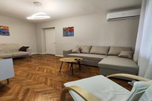 Illyrian Downtown Apartament, Tirana