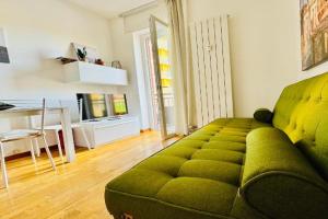 Central quiet flat Free Parking Apartments, Bergamo