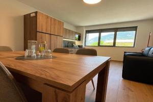 YUGOGO PETRARCA 1 - BILOCALE, Centro Apartments, Trento