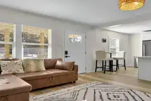 It's A Vibe- less than 10mins Capital,Hospitals,FAMU,&FSU Guest house, Tallahassee