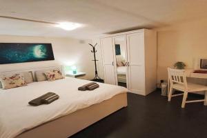 Charming duplex house, cinema room, centre, Sliema