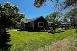 The Purple Palace - Historic Downtown BZN Guest house, Bozeman