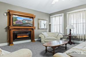 Indy Stadium Villa 710, Indianapolis