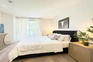 Close to IVC&UCI gate community2b &3b house more than 30nights, Irvine
