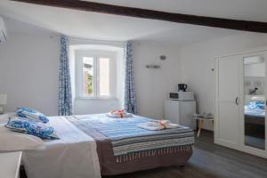 Atena room, Riomaggiore