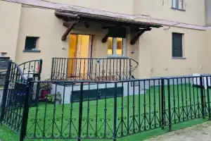 La Bella Vita with free private parking Guest house, Bergamo