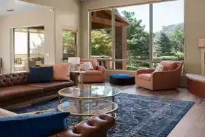 Luxe Design and Amazing Views with Hot Tub for Family Guest house, Sedona