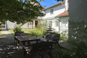 Sjajni leshnik Apart-hotel, Zrenyanin