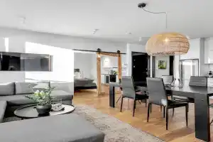 Spacious 3BR Location free park Apartments, Reykjavik