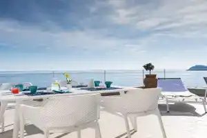 Corallo Azzurro Apartments, Mazzeo