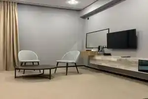 Irislux Hotel, Taraz