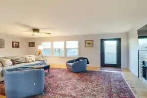 Steps to Dtwn and Fabulous Restaurants Chic Condo Apartments, Blowing Rock