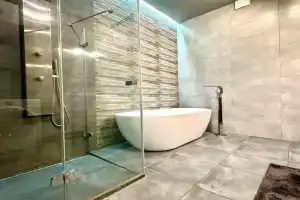 ApartPoltava Dizaynerska studiya v ELITNIY novobudovi rozkishna VANNA, Sonyachniy park, Poltava