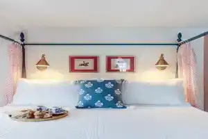 The Monroe in Historic DelRay Guest house, Alexandria