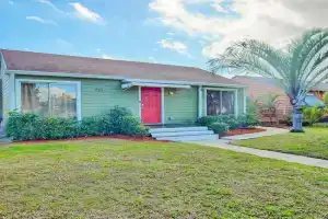 Sleeps 12 - House Guest Apt - Plenty of parking, West Palm Beach