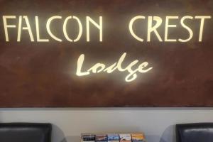 Falcon Crest Banff Apart-hotel, Canmore