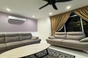 TT3 Soho 13A-7 at 5 pax Apartments, Kuching