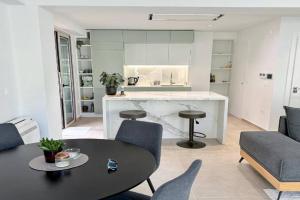 Azure Loft - 3min walk to beach, 10min to Old Town Apartments, Chania Town