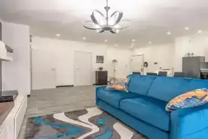 10 minuti a piedi dal mare, grande terrazza con ombrellone Apartments, Albisola Superiore