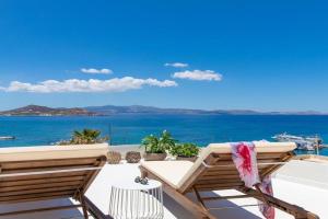 Dream House in the Venetian Castle, Naxos Chora
