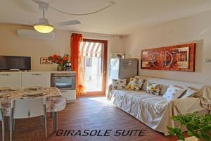 Girasole Suite Elegante appartamento 2 camere, piscina Apartments, Lazise