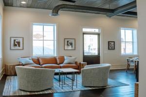 Quiet Downtown Loft - Walk to Dining and Coffee Apartments, Macon